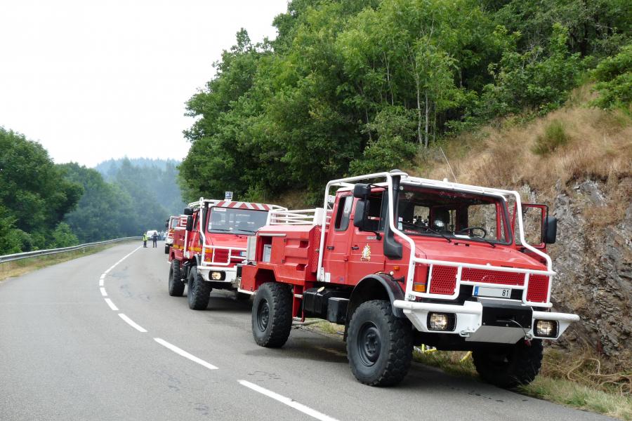 Feu de forêt à Labastide-Rouairoux