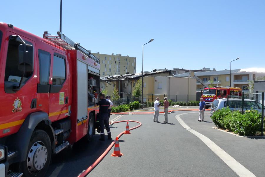 Feu de six maisons mitoyennes sur la commune de Castres