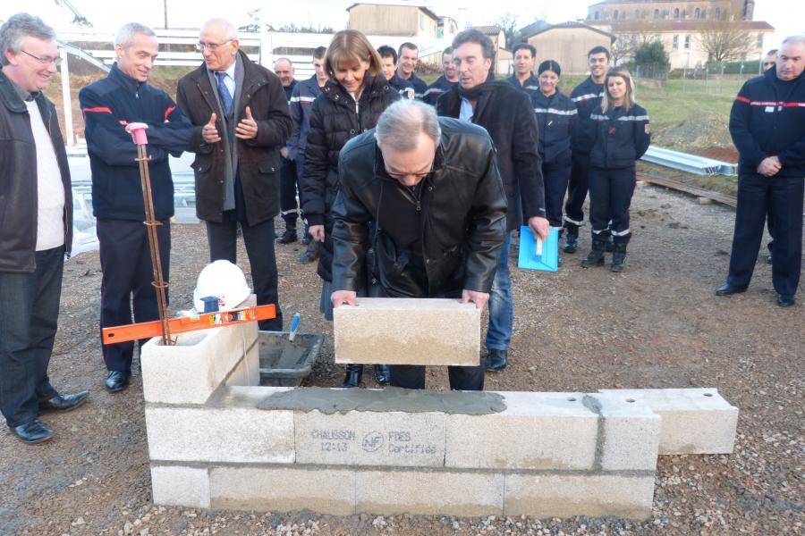 Pose de la première pierre du nouveau centre d&#039;incendie et de secours de Vaour