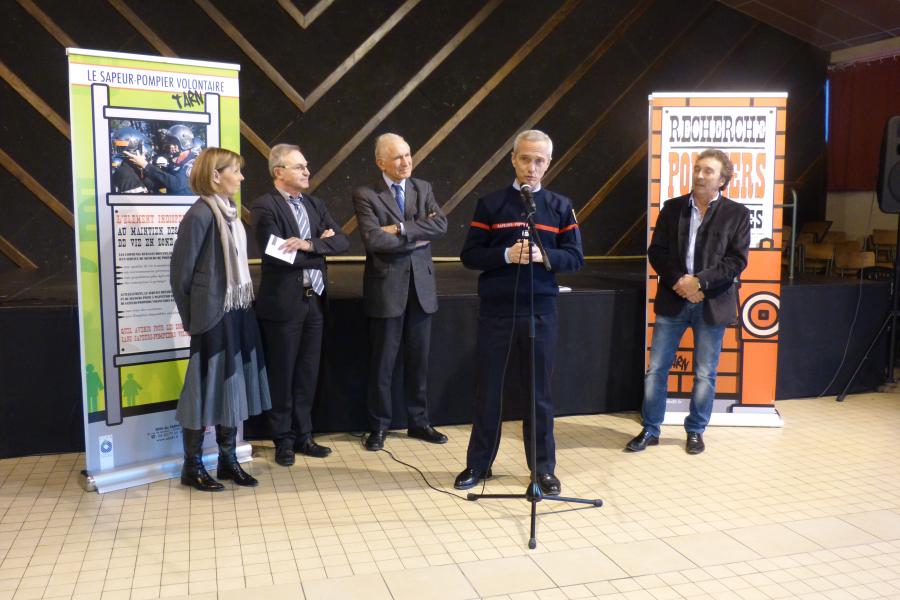 Pose de la première pierre du nouveau centre d&#039;incendie et de secours de Vaour