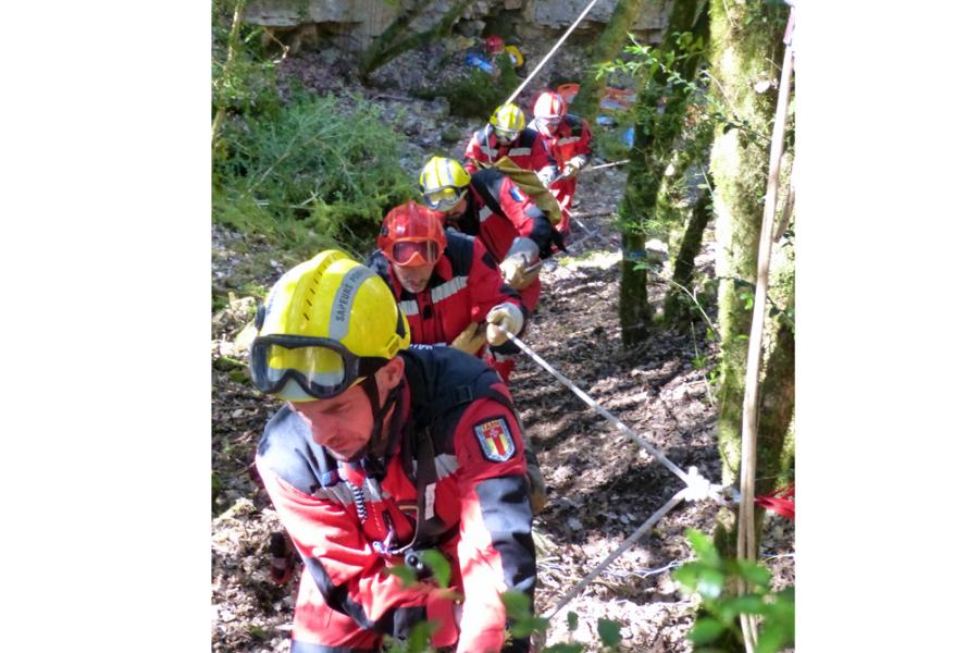 Exercice de secours spéléo à Penne