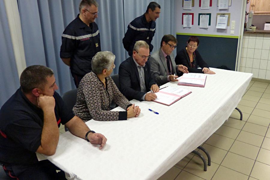 Signature d&#039;une nouvelle convention au centre de secours de Dourgne