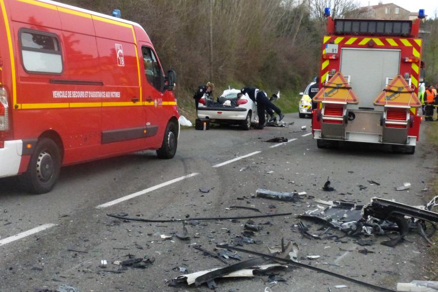 Accident entre un bus et une voiture sur la commune de Blaye-les-Mines