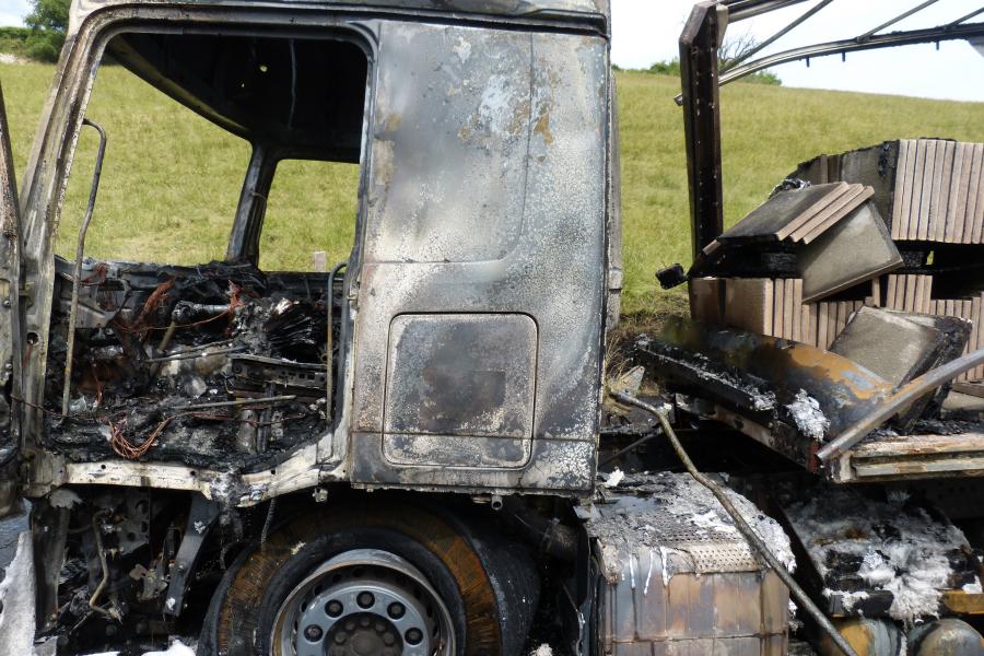 Feu de poids lourd sur la commune de Vénès