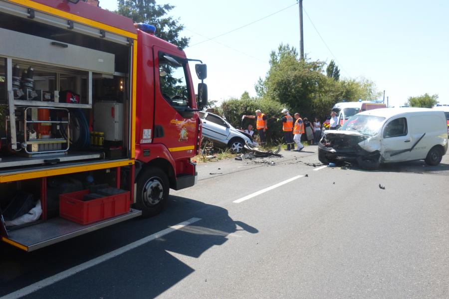 Accident de la circulation entre trois véhicules sur la commune d&#039;Arthès