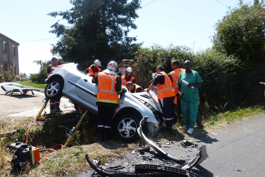 Accident de la circulation entre trois véhicules sur la commune d&#039;Arthès
