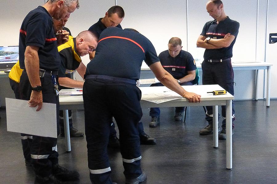 Les sapeurs-pompiers du Tarn se forment aux risques Feux de Forêts grâce à un simulateur