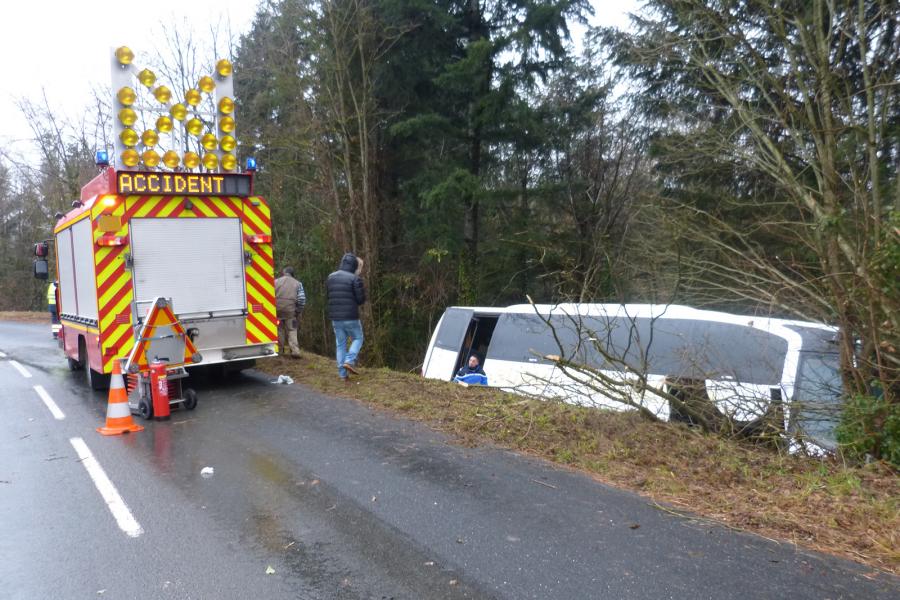 Accident de bus scolaire sur la commune de Teillet