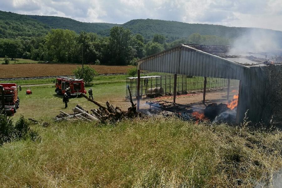 Feu de hangar agricole sur la commune de Milhars