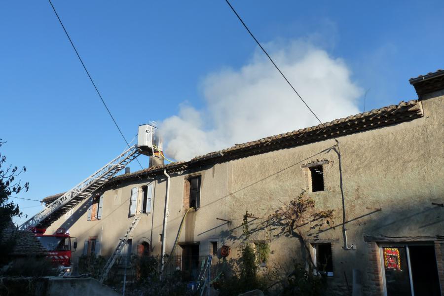 Feu d&#039;habitation à la Jonquière