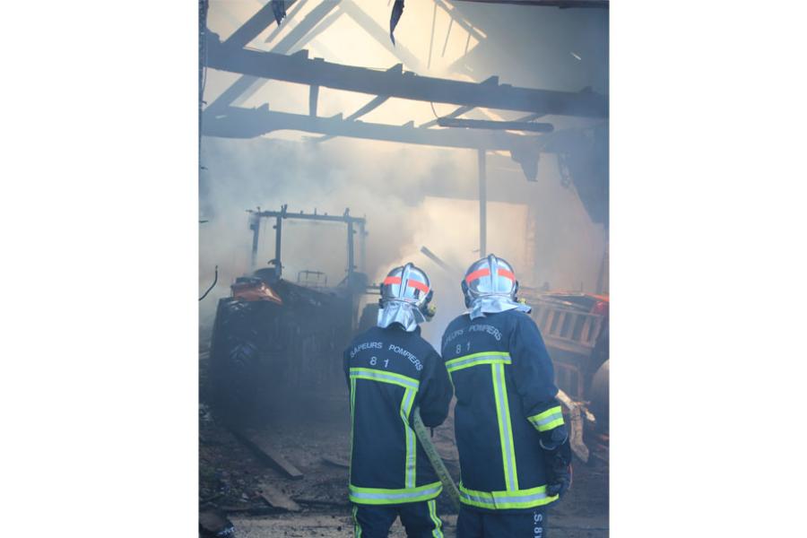 Feu de hangar agricole à Rayssac